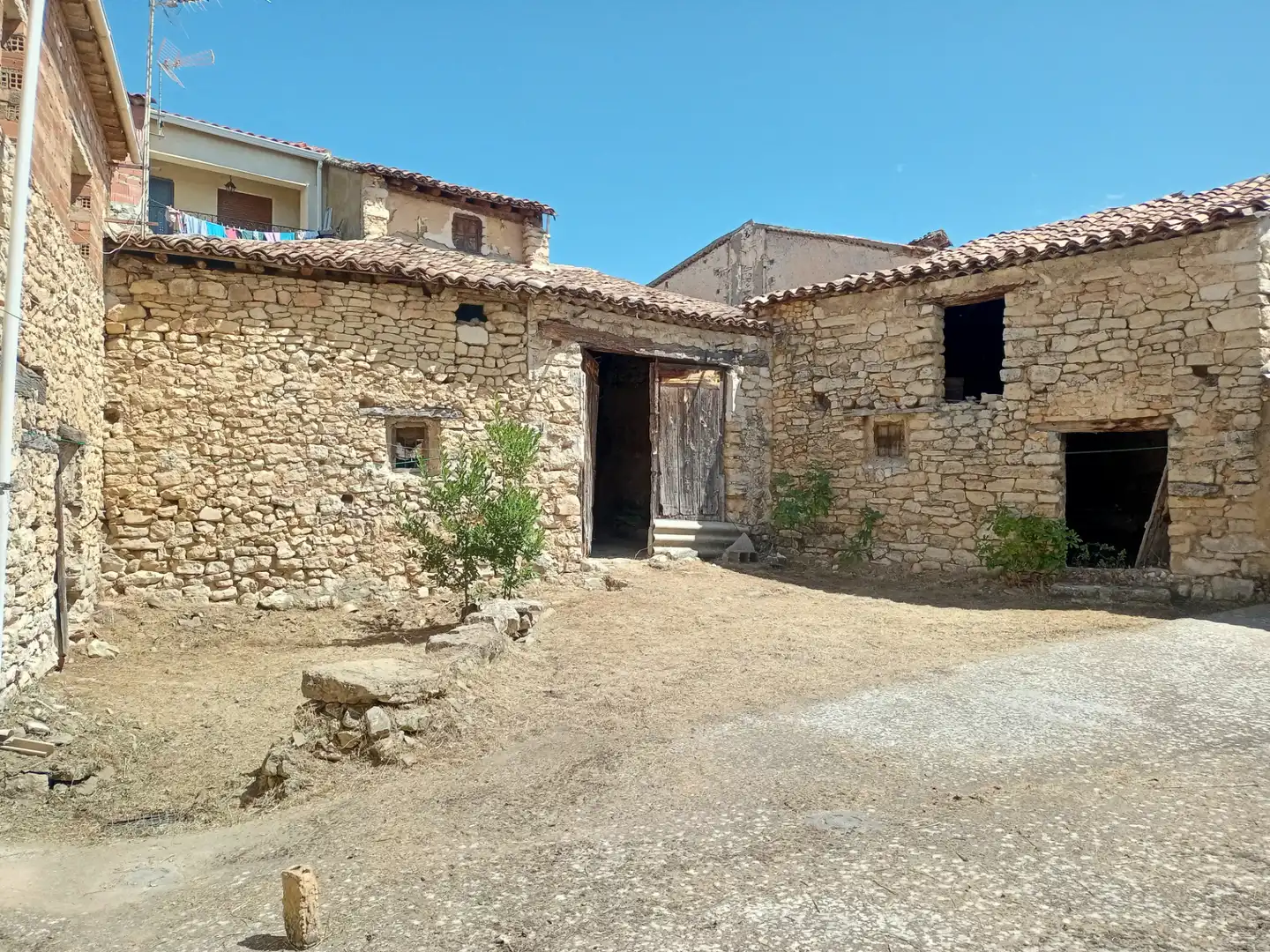 Vista exterior de Casa o xalet en venda en Cañada del Hoyo amb Jardí privat i Terrassa