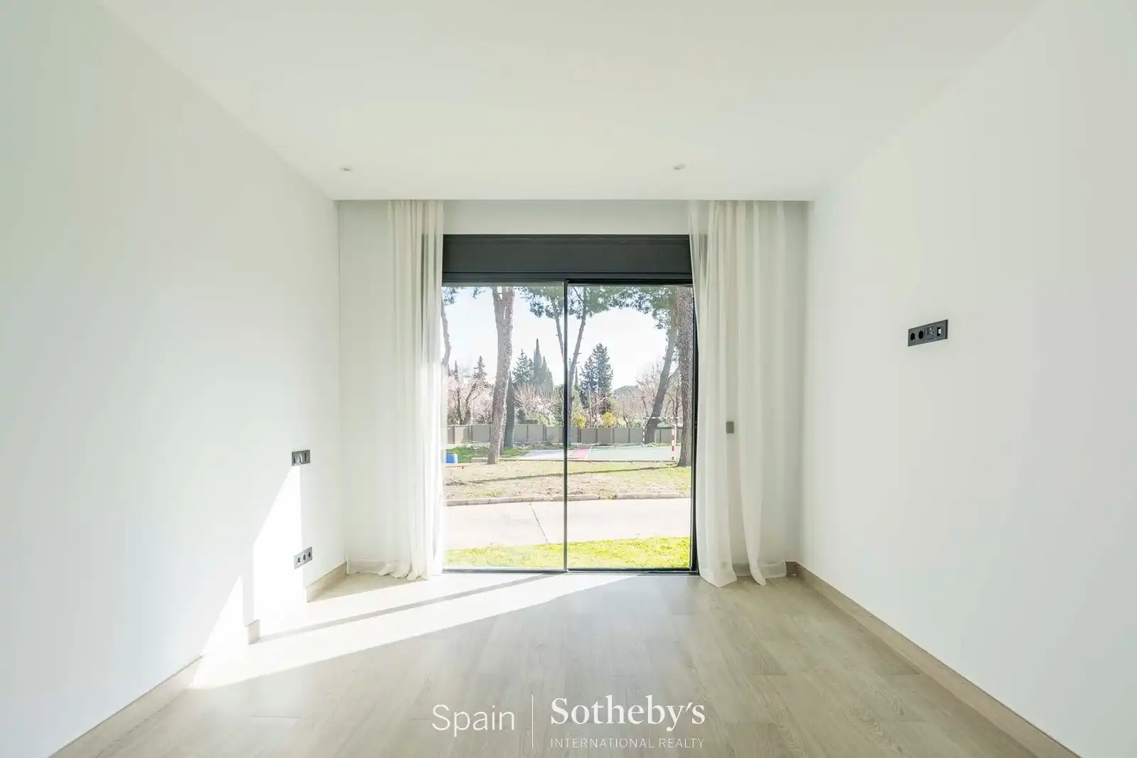 Houses for sale in Calle del Caballo, Somosaguas