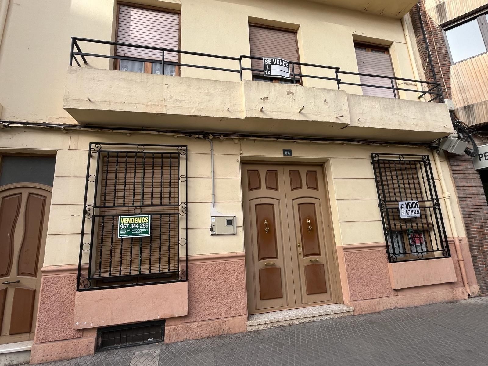 Planta baja for sale in Almansa