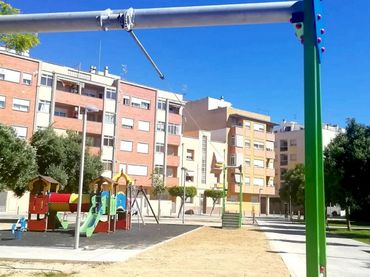 Pis amb balcó en venda a Plaza Mestres de Montesa 15