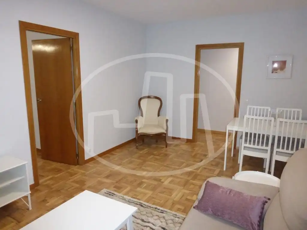 Living room of Flat for rent in  Pamplona / Iruña  with Heating, Parquet flooring and Furnished