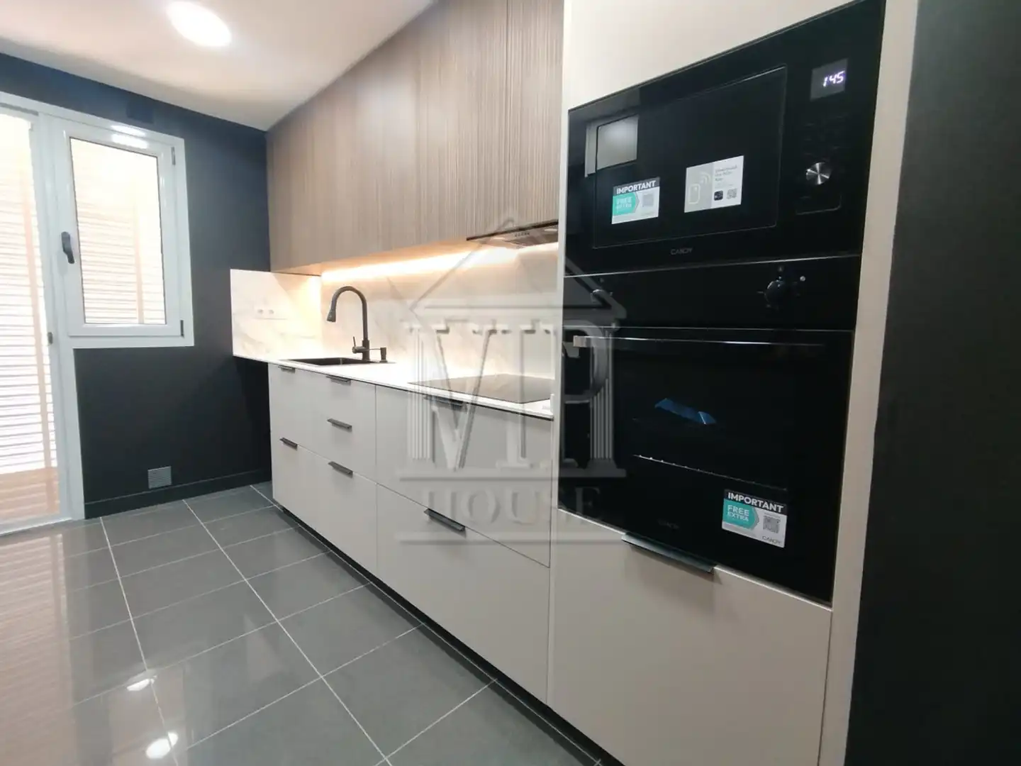 Kitchen of Flat for sale in Badalona  with Air Conditioner, Heating and Furnished
