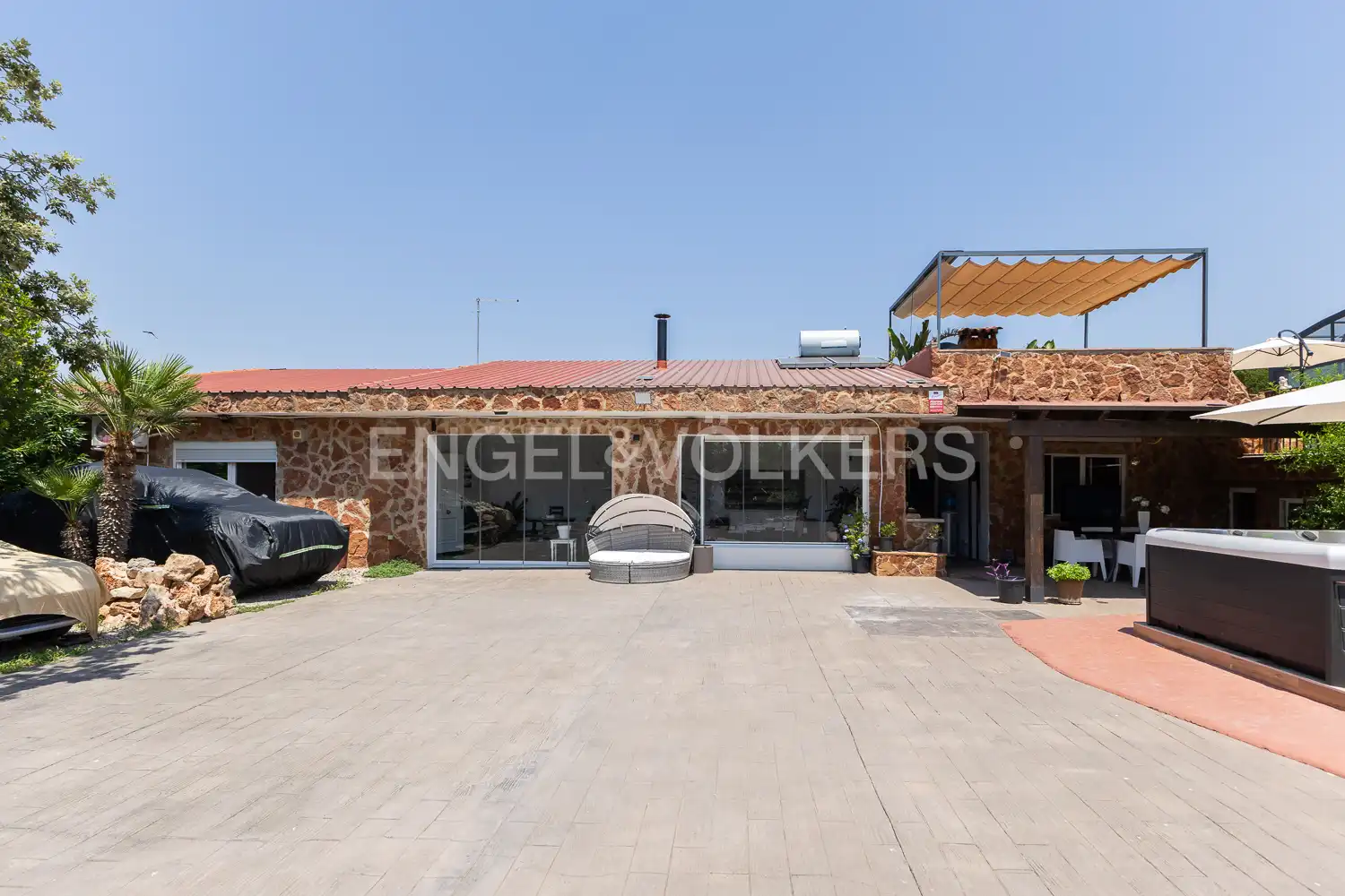 Vista exterior de Casa o xalet en venda en Torrent amb Calefacció, Jardí privat i Terrassa
