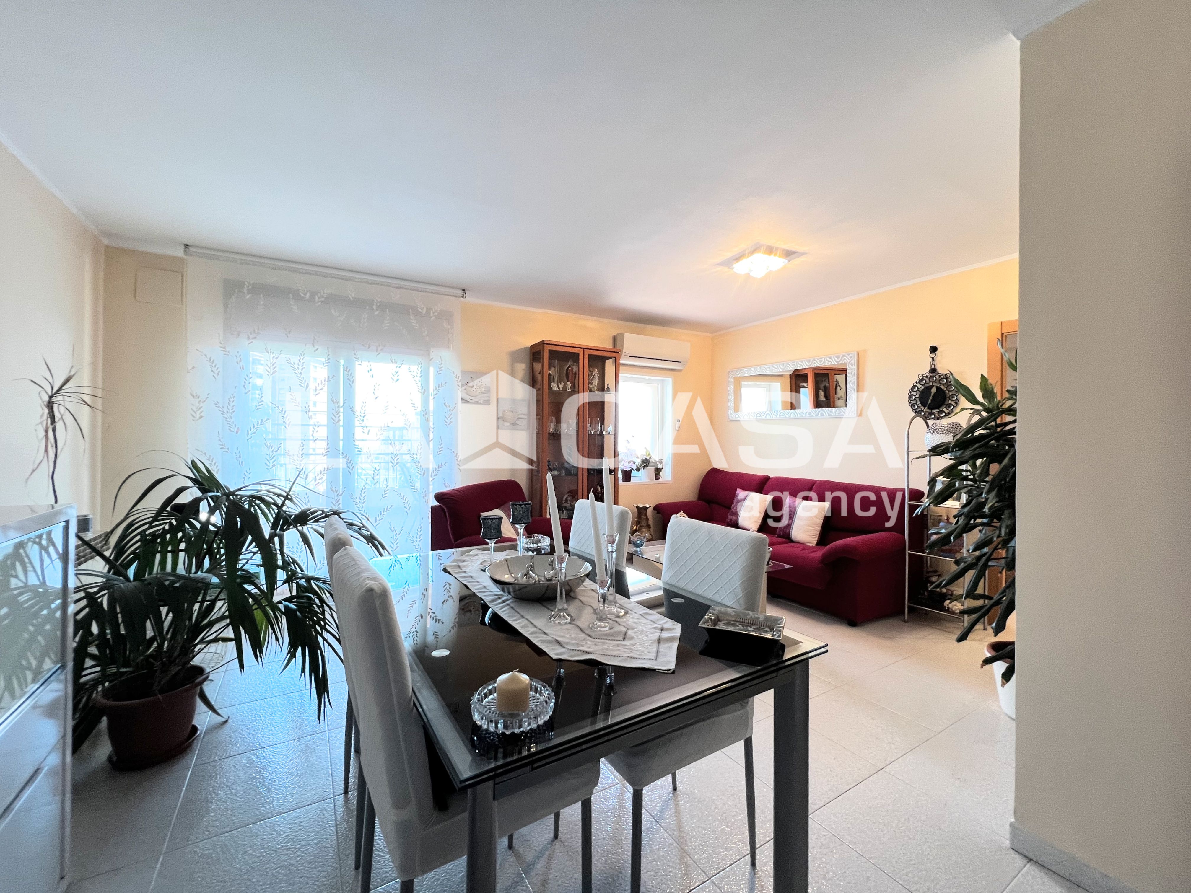 Living room of Flat for sale in Badalona  with Heating, Terrace and Storage room