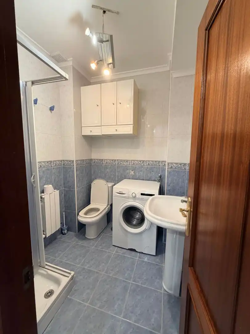 Baño de Piso en venta en Navia con Calefacción y Piscina