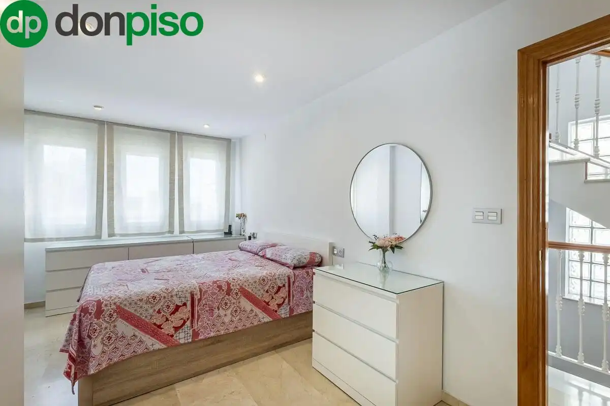 Houses for sale in Calle BADEN POWELL, 13, Barrio de Zaidín