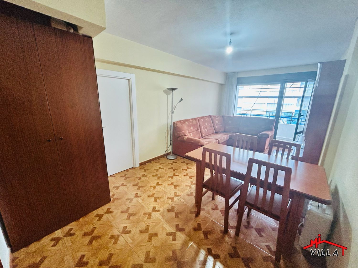 Sala d'estar de Pis en venda en Laredo amb Terrassa