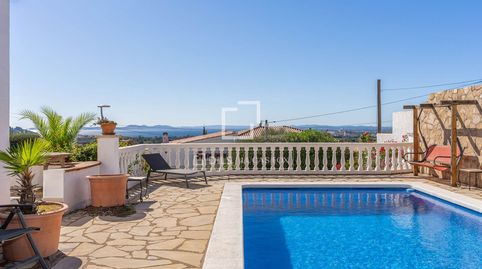 Casa  villa Excelentes de 3 dormitorios con 57m terraza en venta en Bahía de Rosas