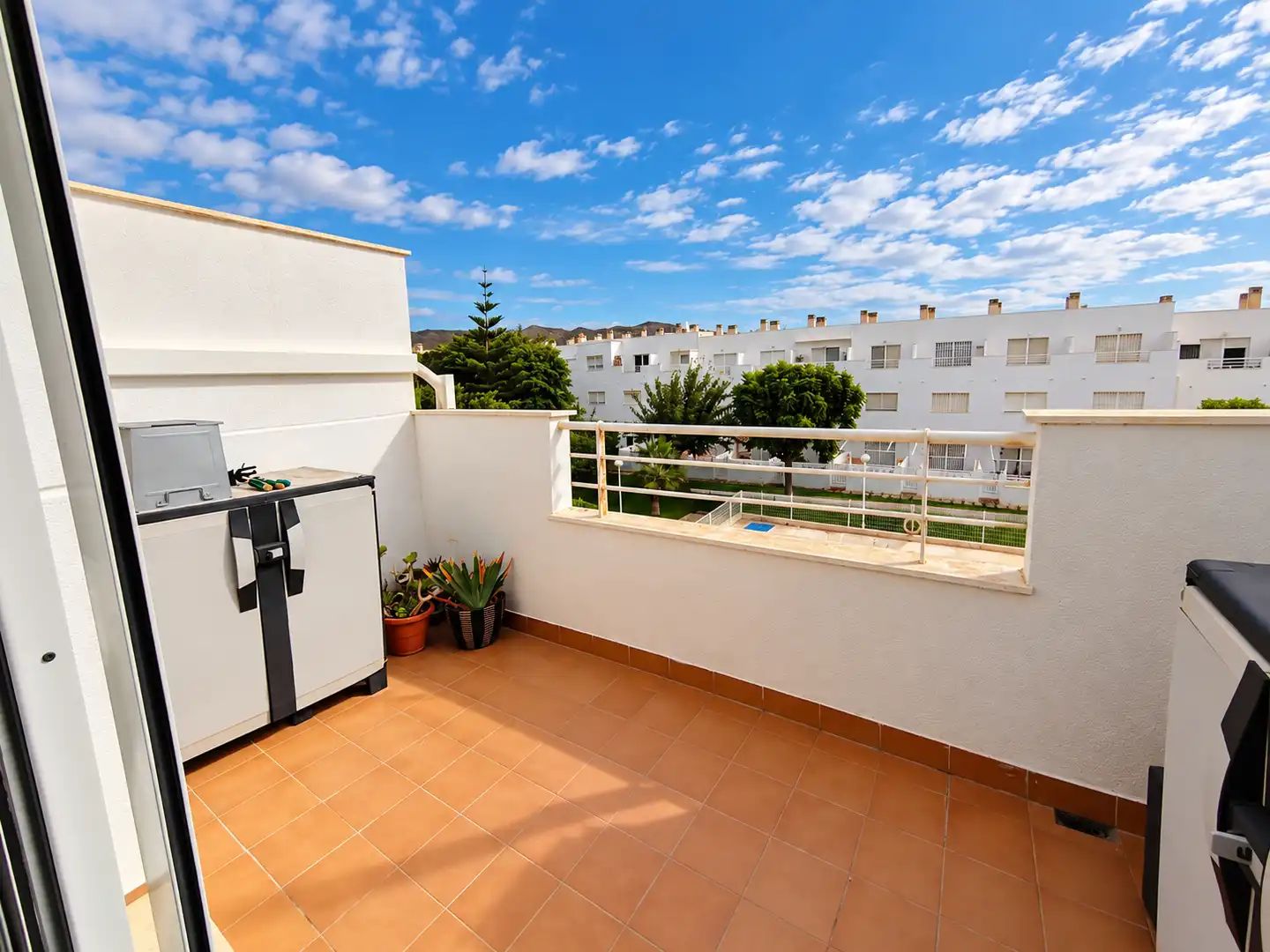 Terrace of Detached homes for sale in Pueblo Español - Coveta Fumá