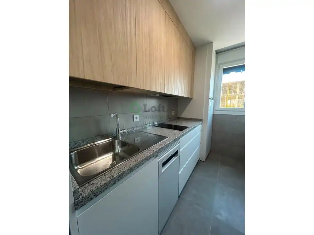 Cuina de Apartament de lloguer en Badajoz amb Terrassa i Piscina comunitària