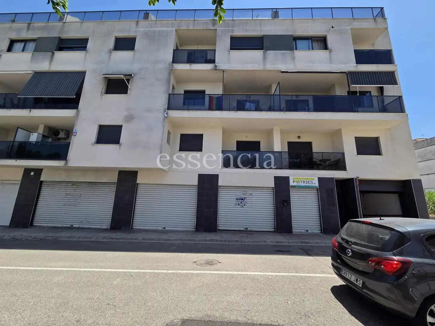 Vista exterior de Pis en venda en Potries amb Aire condicionat, Terrassa i Traster