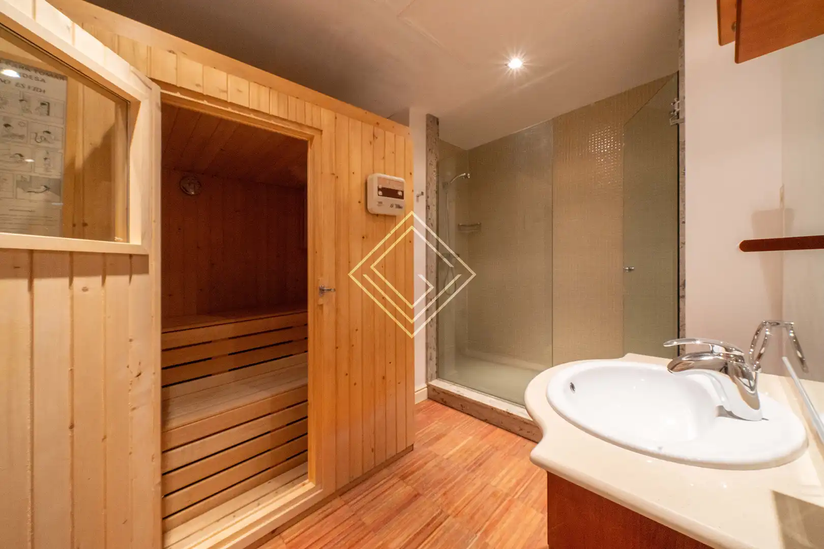 Baño de Casa o chalet en venta en Madrid con Aire acondicionado, Calefacción y Jardín privado