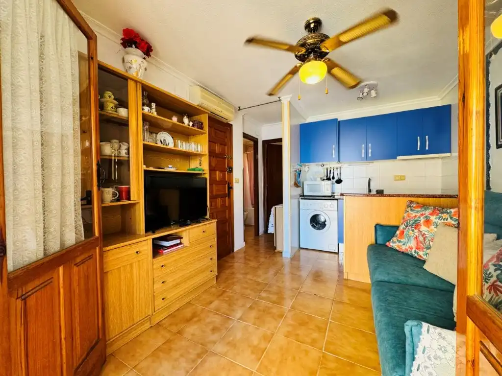 Kitchen of Flat for sale in Torrevieja  with Furnished and Community pool
