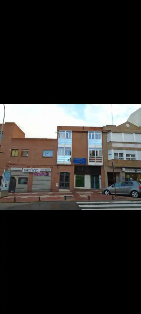 Local comercial en venta en Calle Real