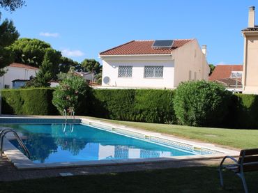 Villa mit Pool zum Verkauf in Covamar