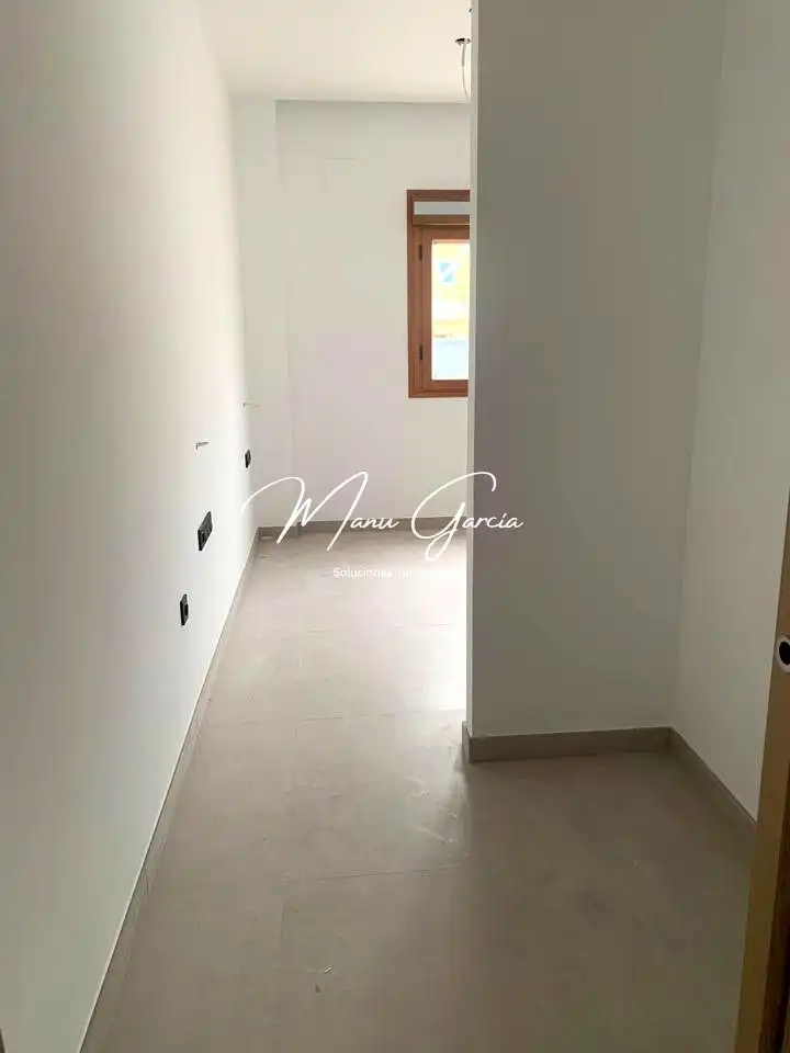 Casa adosada en venta en Lucena con Aire acondicionado, Calefacción y Jardín privado