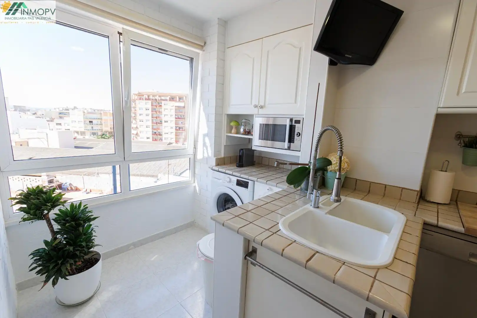 Flat with terrace for sale in Casco Urbano, imagen 12