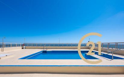 Piscina de Pis en venda en Marbella amb Aire condicionat i Terrassa