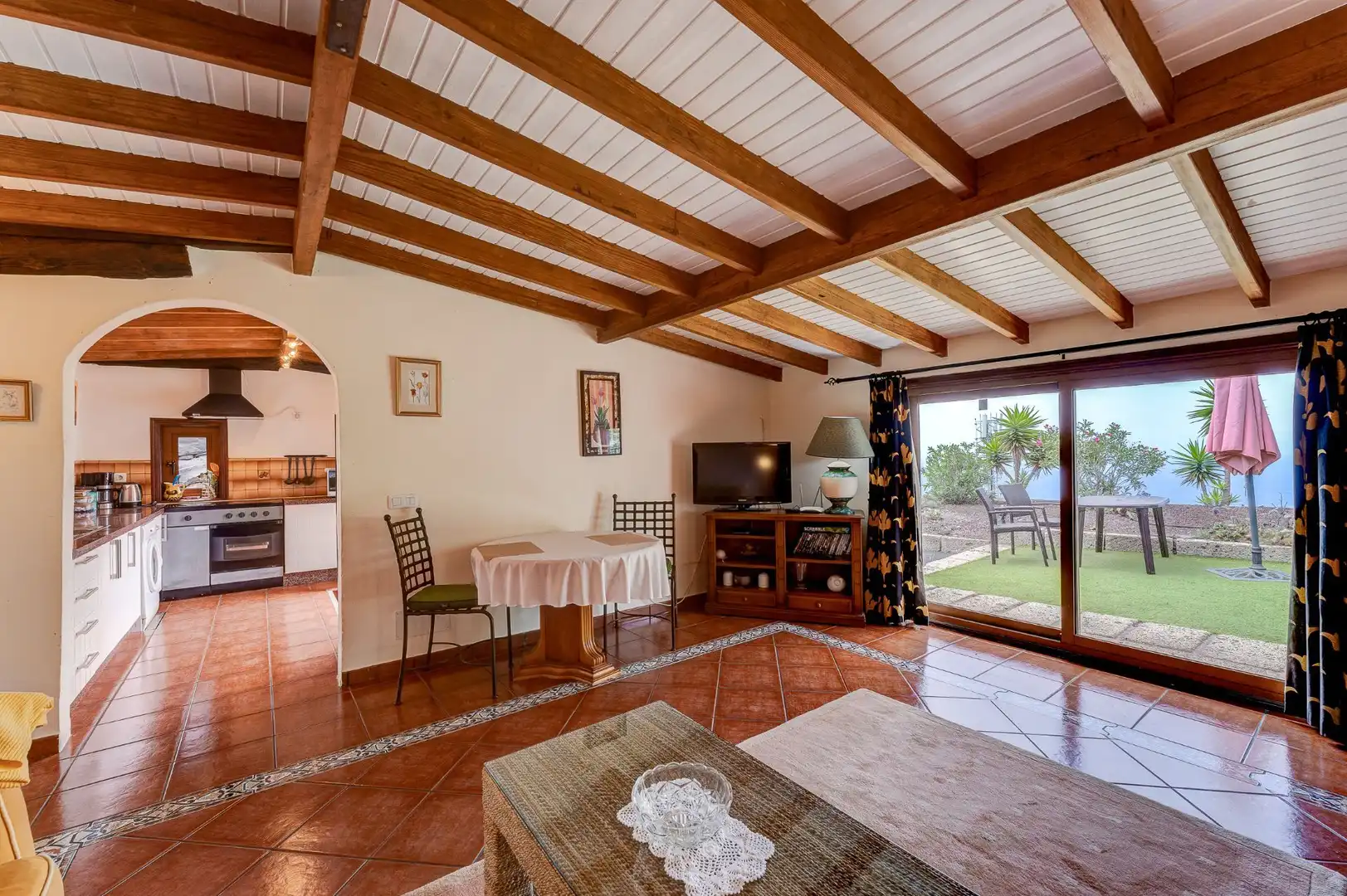 Sala de estar de Casa o chalet en venta en Adeje con Jardín privado, Terraza y Trastero