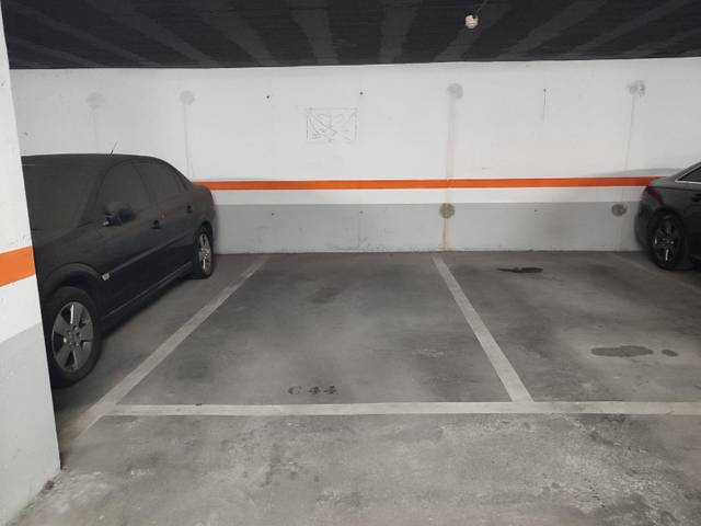 Garaje en Venta en La Llum