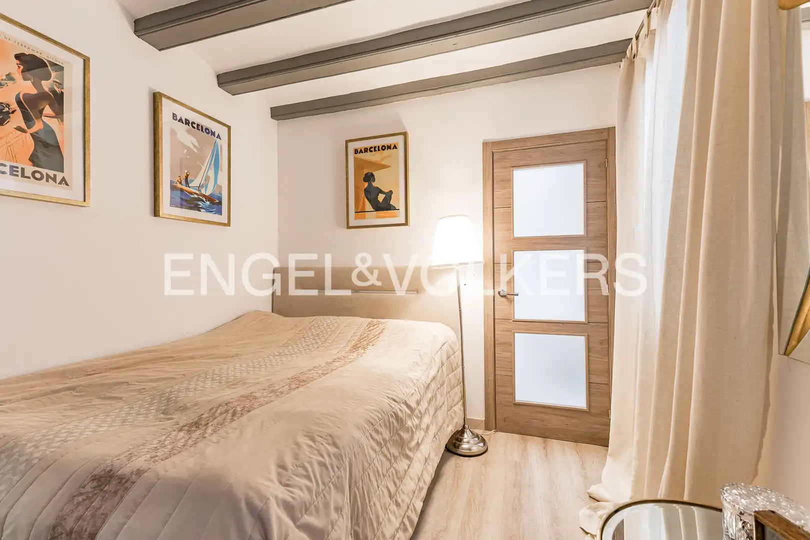 Habitación de Piso en venta en Barcelona con Aire acondicionado, Calefacción y Amueblado