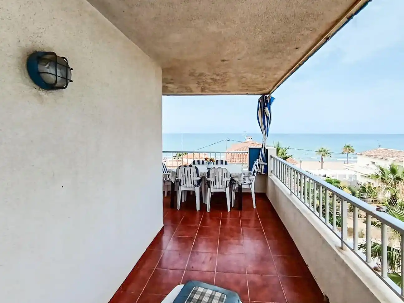 Terrassa de Apartament en venda en Miramar amb Terrassa, Moblat i Piscina comunitària