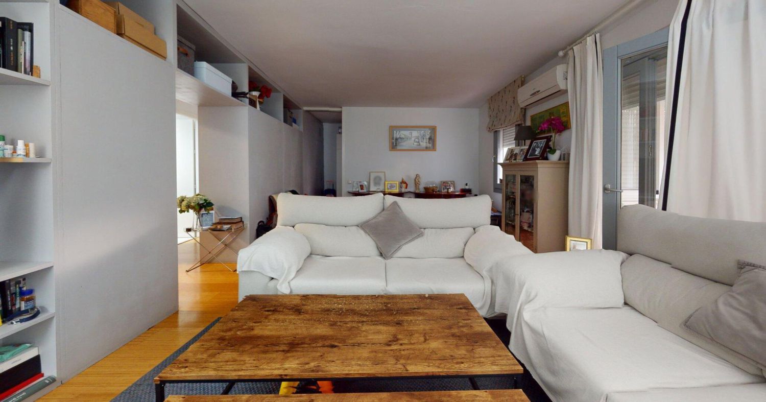 Living room of Flat for sale in  Sevilla Capital  with Air Conditioner, Heating and Terrace