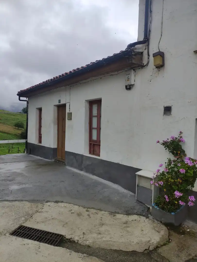 Exterior view of Detached homes for sale in Torrelavega 