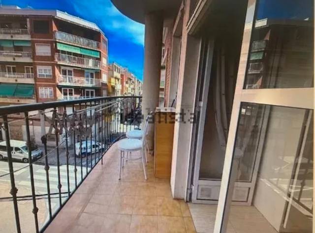 Piso en Venta en Calle Maestro Bretón en Mercado