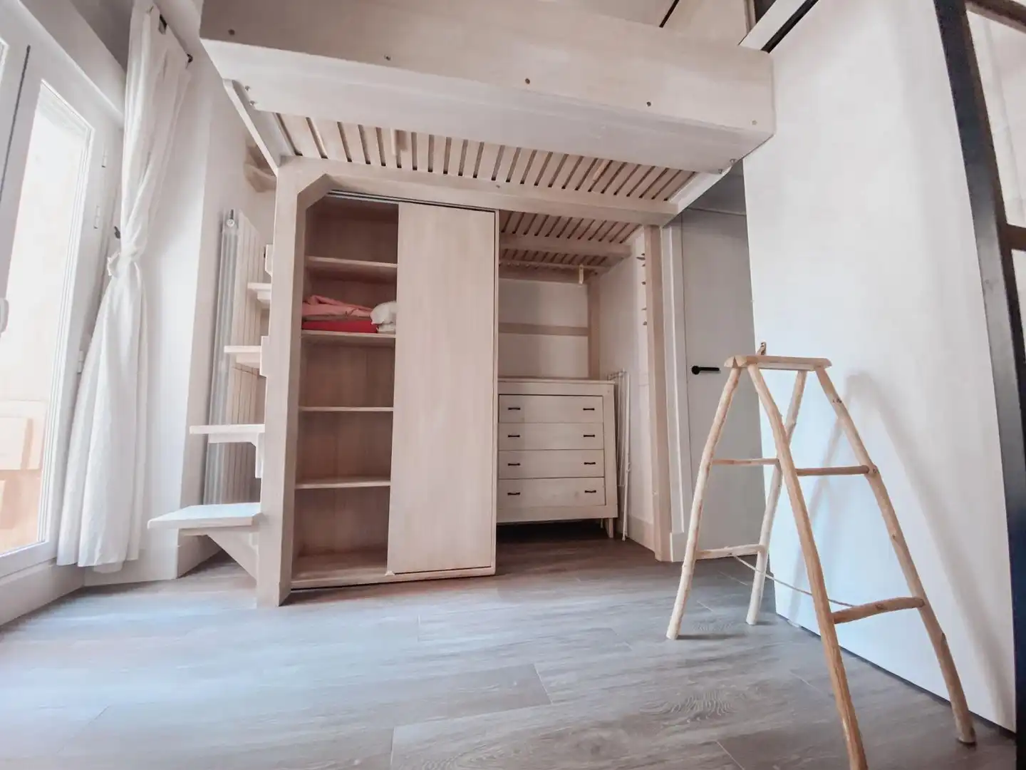 Dormitori de Apartament de lloguer en Madrid amb Aire condicionat, Calefacció i Forn