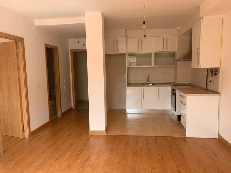 Cocina de Piso en venta en Los Corrales de Buelna  con Parquet