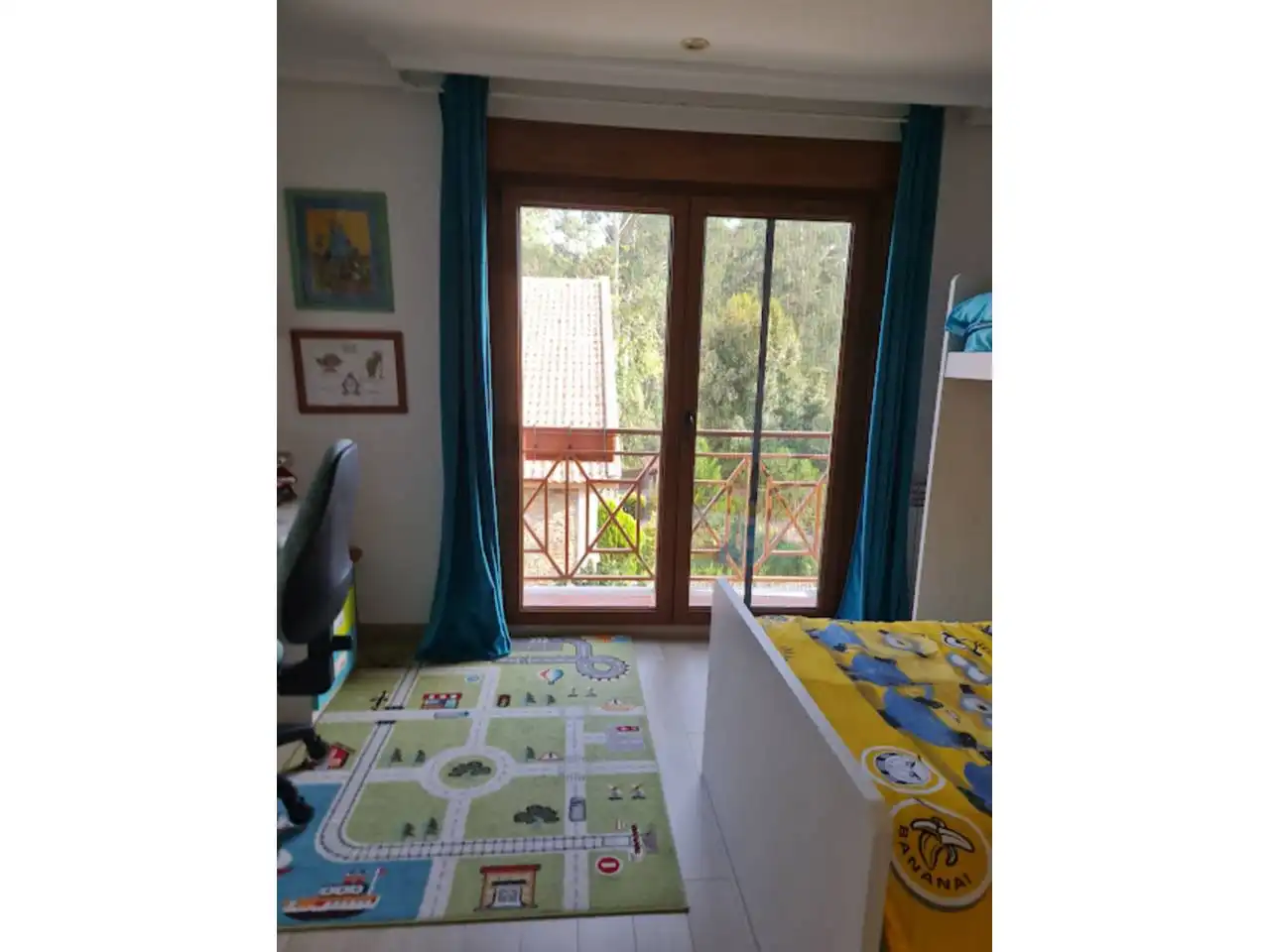 Dormitori de Casa o xalet en venda en Sanxenxo amb Calefacció, Jardí privat i Parquet