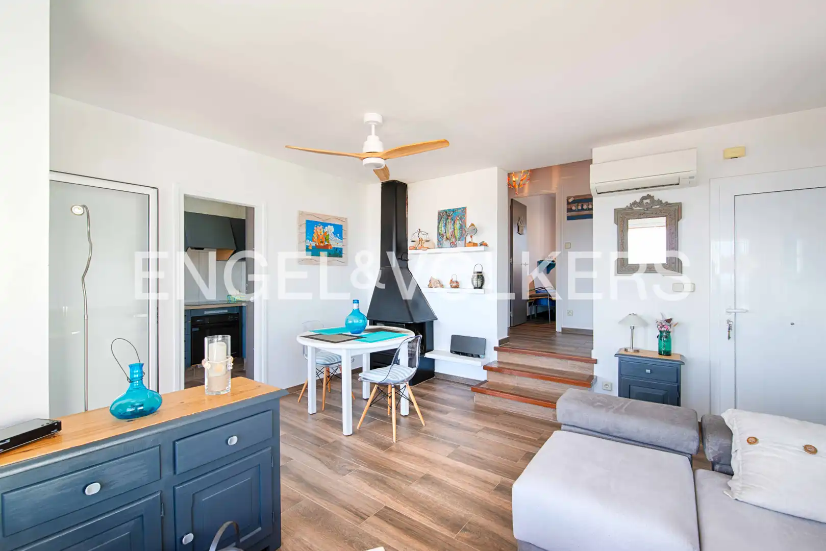 Sala d'estar de Àtic en venda en Llançà amb Aire condicionat i Terrassa
