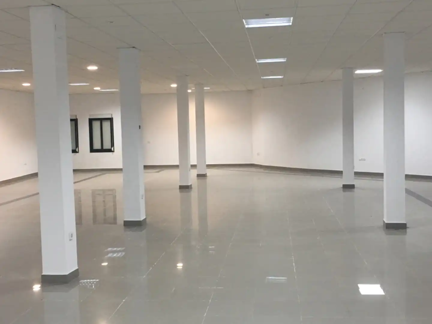 Geschaftsraum zur Miete in Aracena