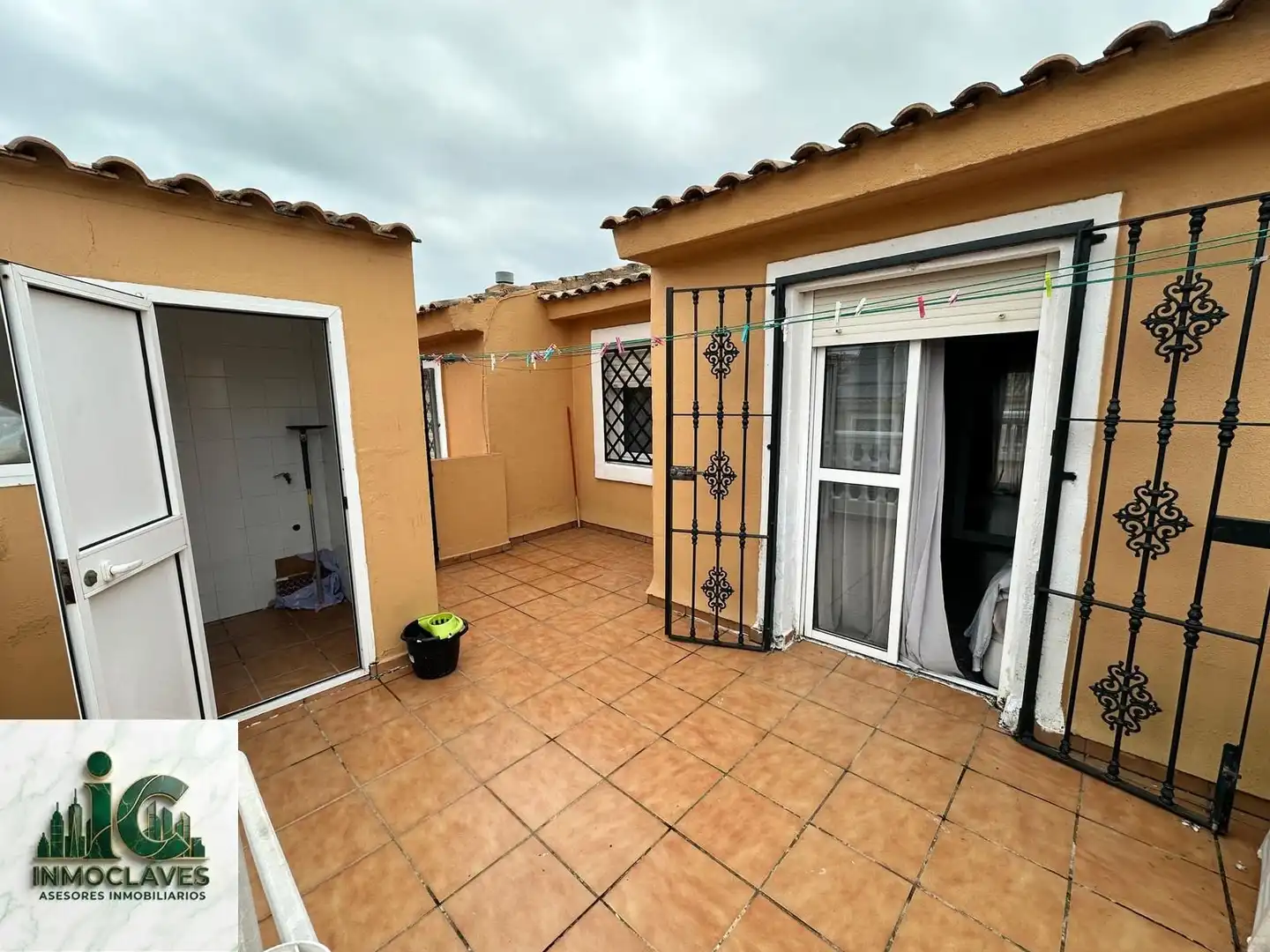 Exterior view of Detached homes for sale in Algeciras  with Private garden, Swimming Pool and Community pool
