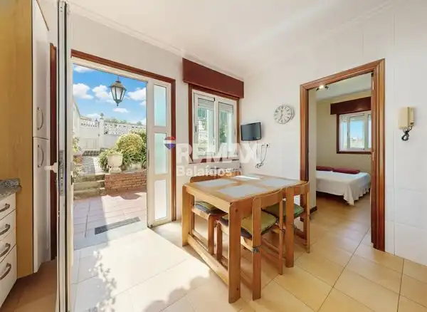 Jardí de Casa o xalet en venda en Nigrán amb Calefacció, Jardí privat i Parquet