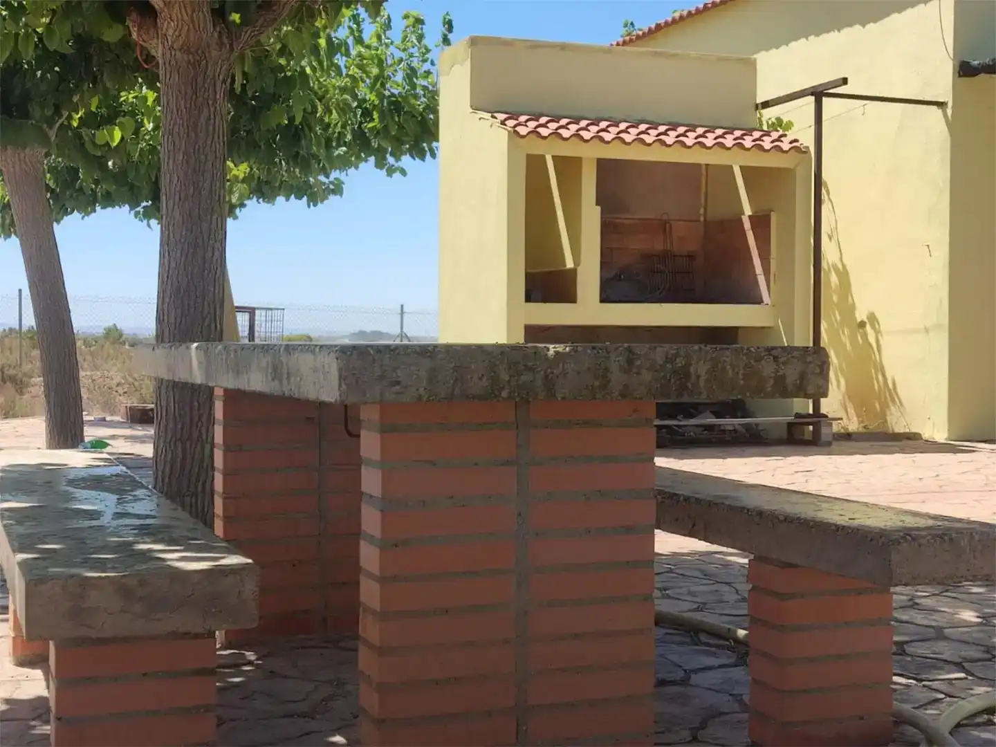 Terrassa de Finca rústica en venda en Valdealgorfa amb Jardí privat, Piscina i Moblat