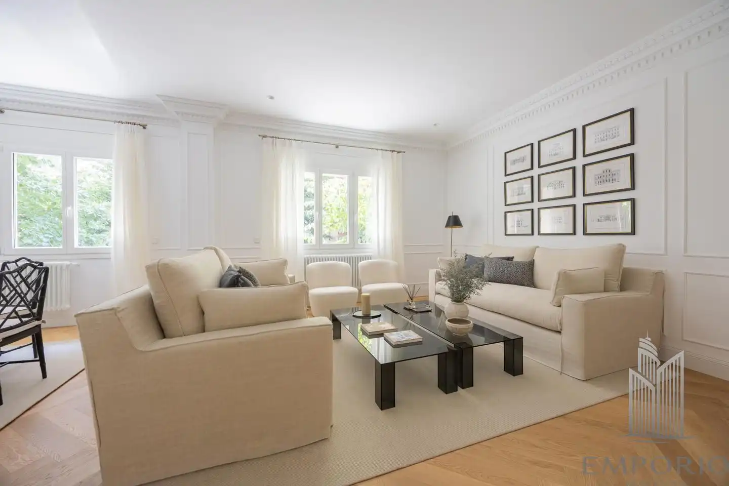 Piso con ascensor en venta en De Claudio Coello 76