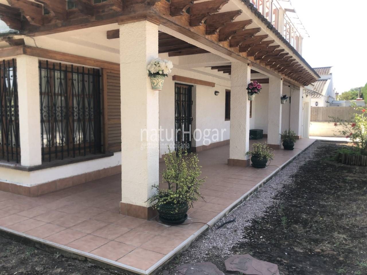 Exterior view of House or chalet for sale in Paterna  with Air Conditioner, Heating and Private garden