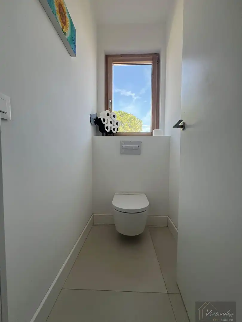 Bathroom of Houses for sale in Villanueva de la Cañada  with Heating, Terrace and Balcony