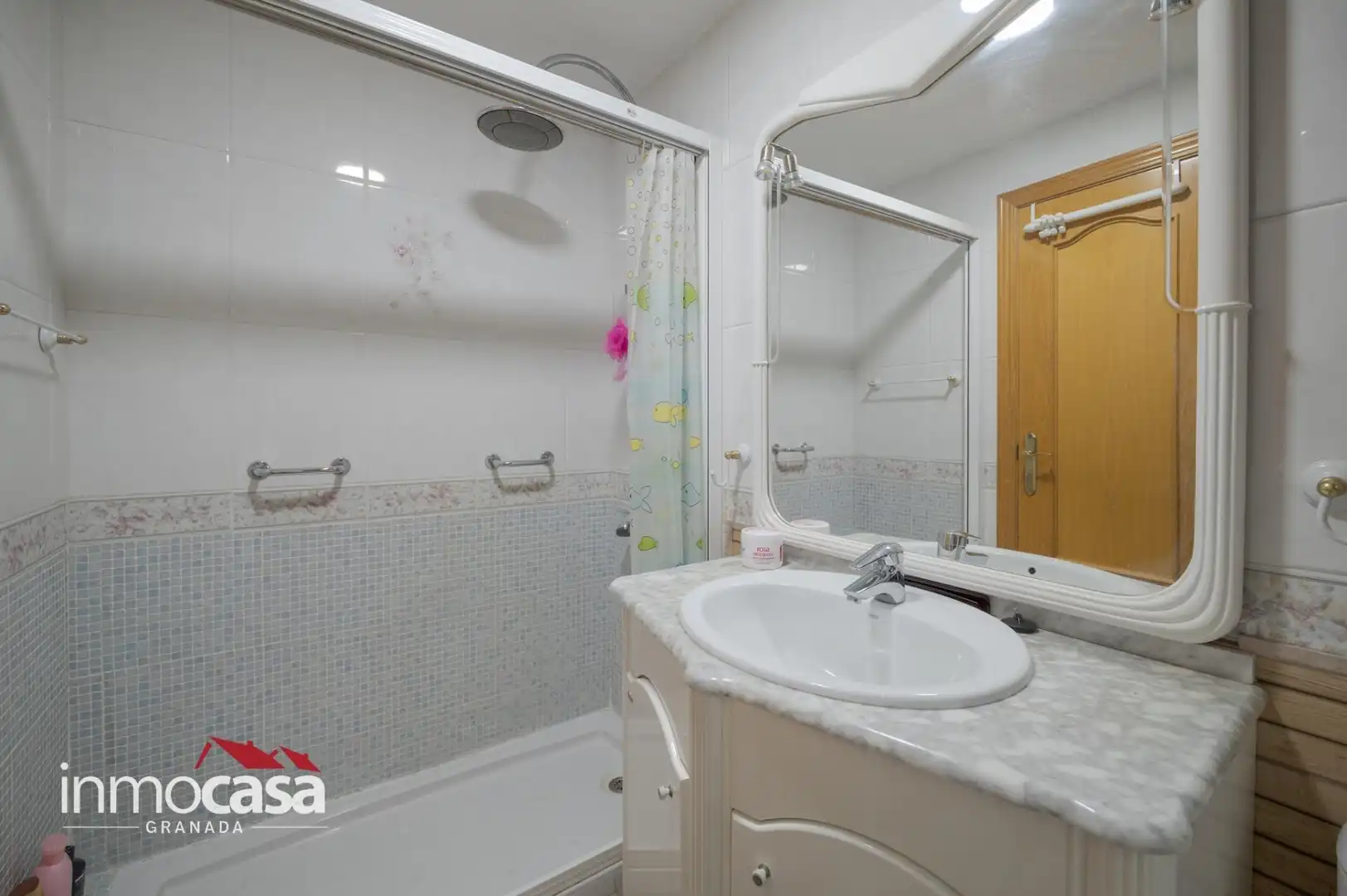 Bathroom of Houses for sale in Maracena, Granada