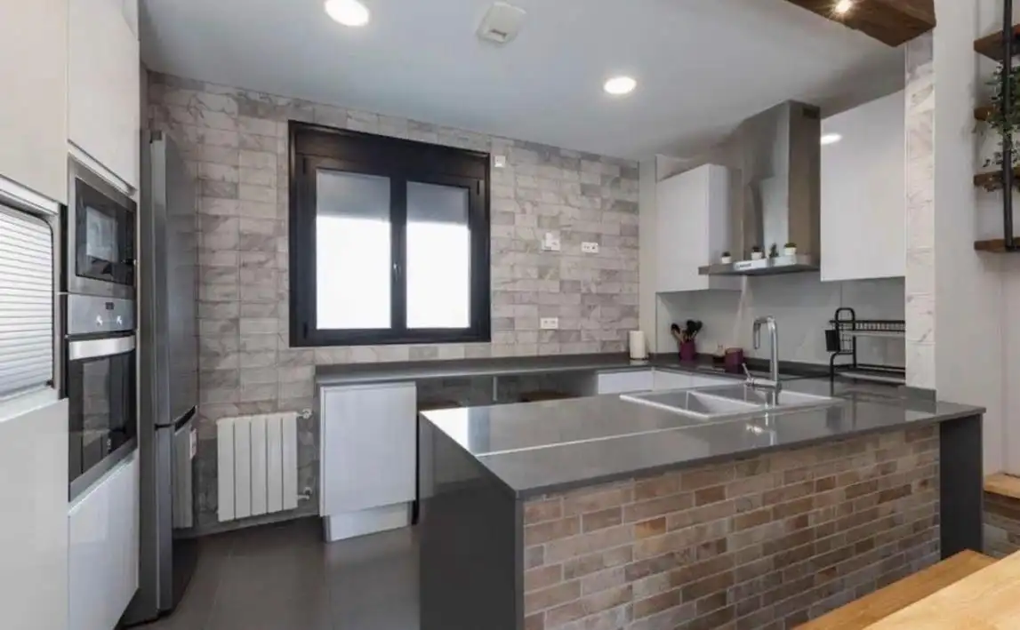 Cocina de Casa adosada en venta en Valencia con Aire acondicionado, Jardín privado y Terraza