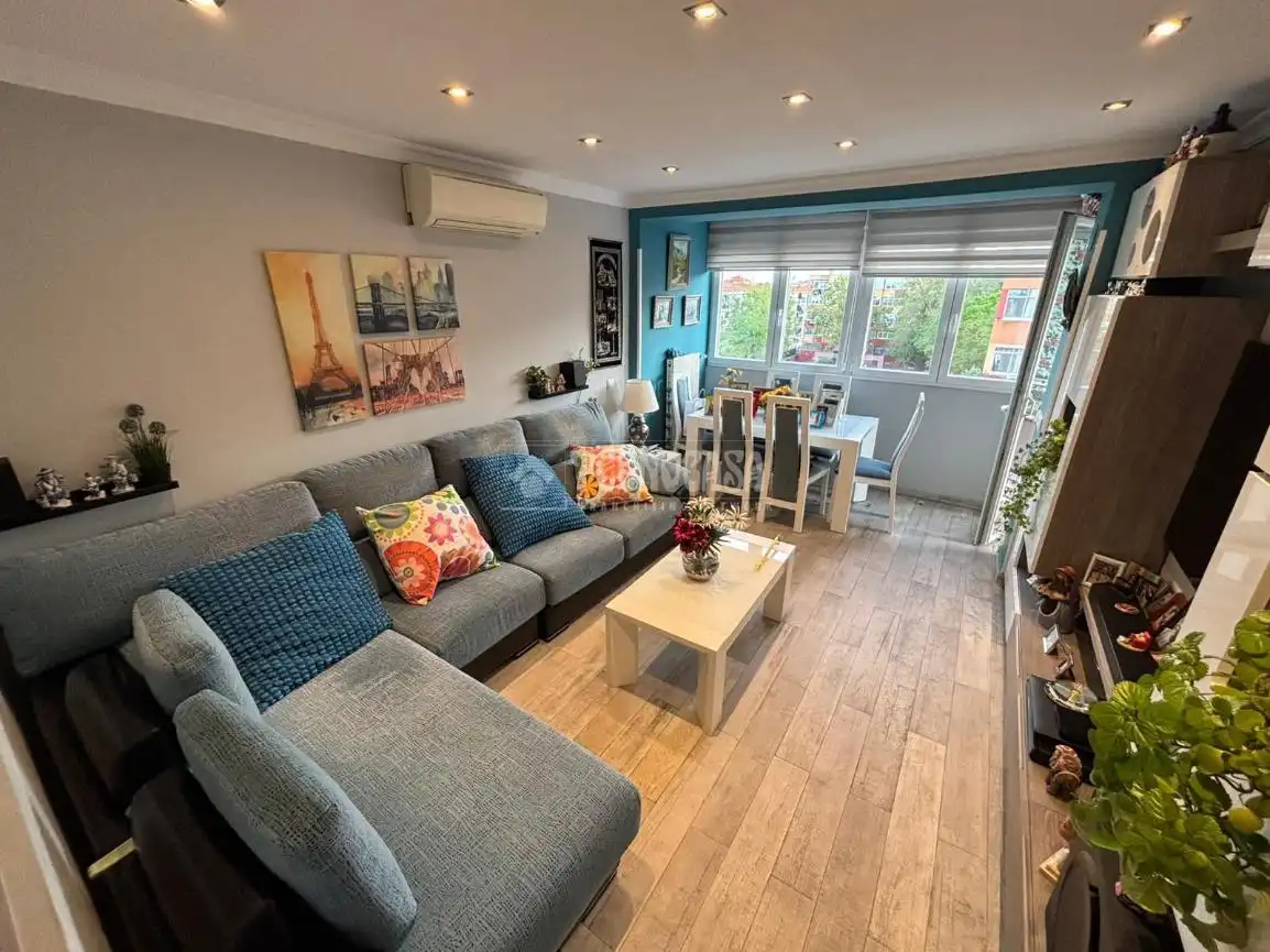 Sala de estar de Piso en venta en Madrid