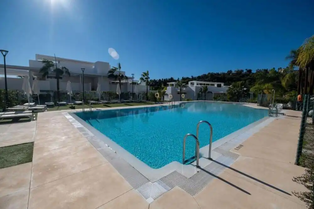 Piscina de Planta baja de alquiler en Benahavís con Aire acondicionado, Terraza y Piscina