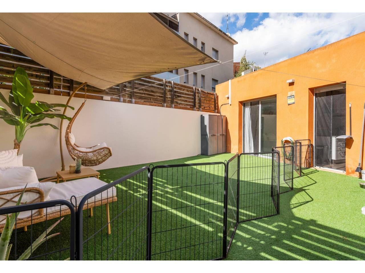 Terrassa de Casa adosada en venda en Terrassa amb Aire condicionat, Calefacció i Parquet