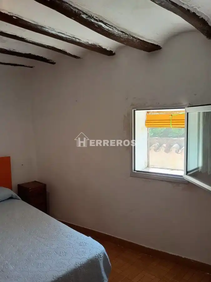 Houses for sale in HERAS, Ocón