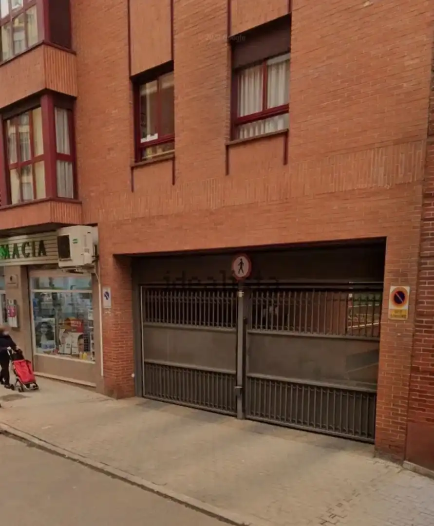 Garage for rent in Calle de Fray Luis de León, 14, Palos de Moguer