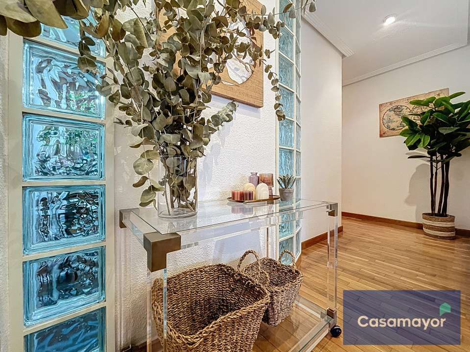 Flat for sale in Alicante / Alacant  with Air Conditioner and Storage room