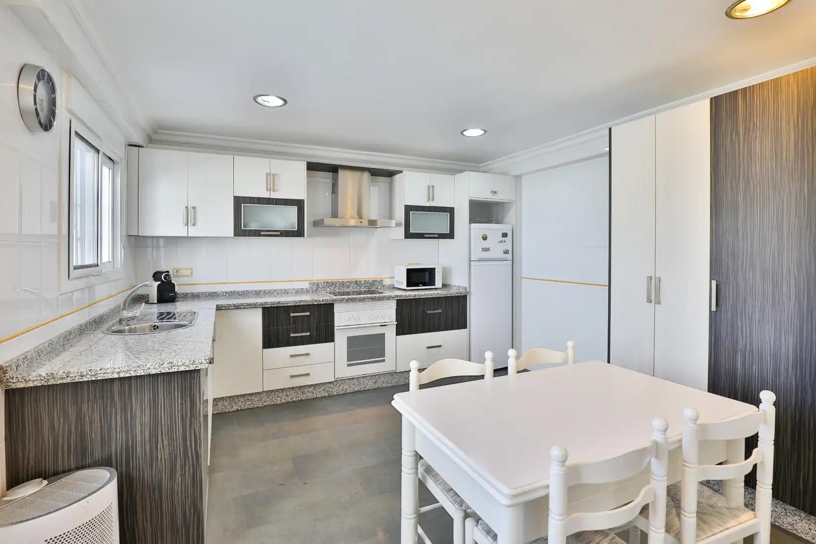 Flat for sale in Calle de la Alta de Gracia, imagen 9