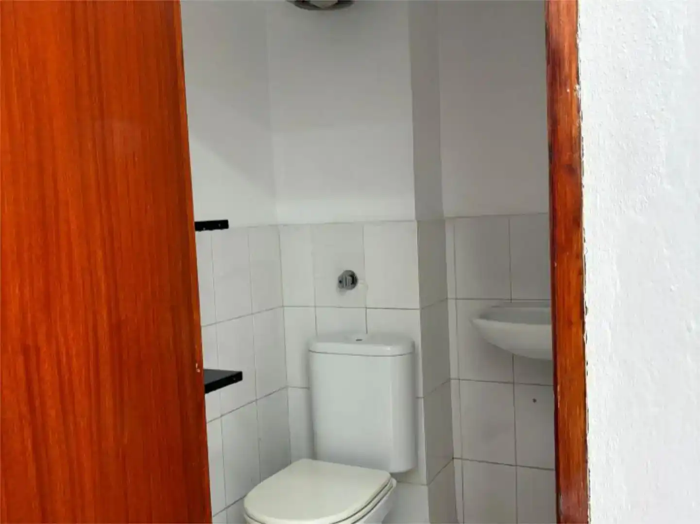 Bany de Local en venda en Sevilla